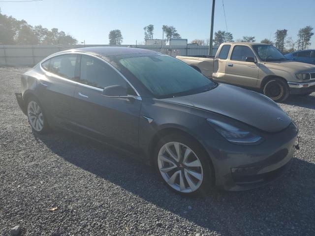 Фото 4 - TESLA MODEL 3