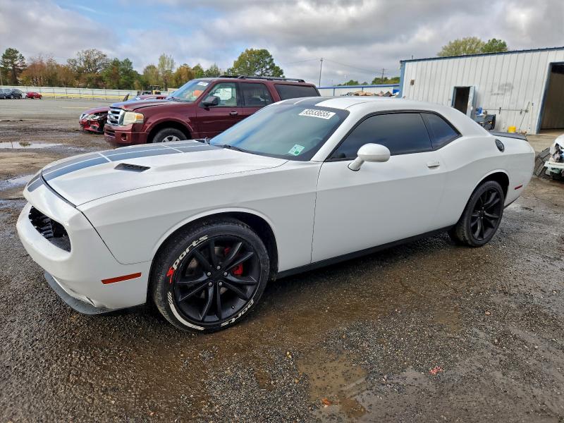 Фото 1 - DODGE CHALLENGER