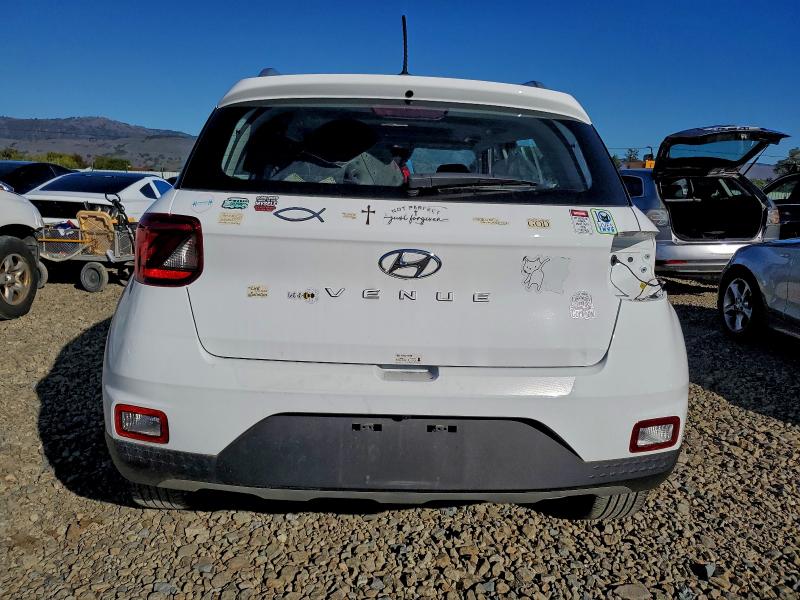 Фото 6 - HYUNDAI VENUE