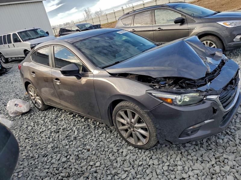 Фото 4 - MAZDA 3