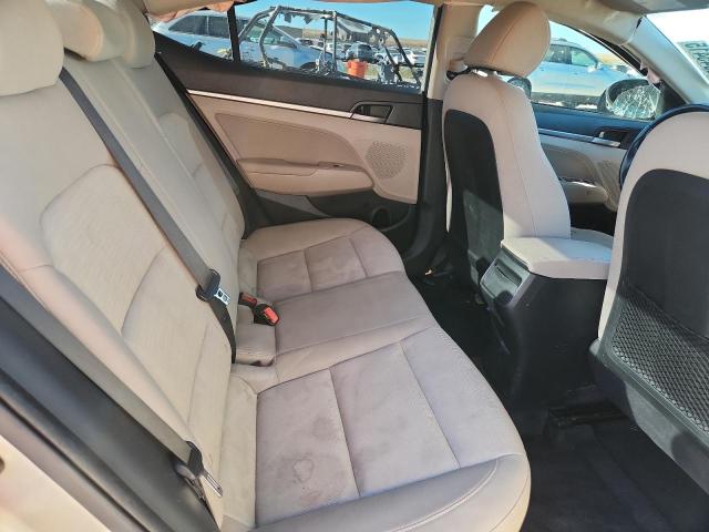 Фото 10 - HYUNDAI ELANTRA