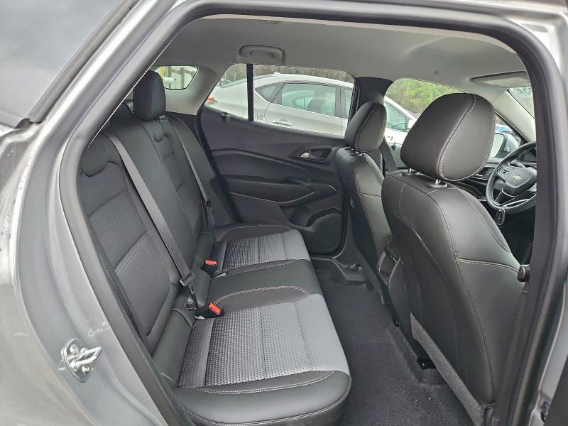 Фото 11 - CHEVROLET TRAX