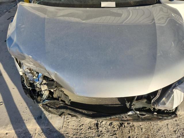 Фото 12 - NISSAN ROGUE