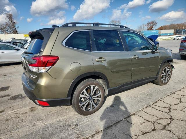 Фото 3 - SUBARU FORESTER