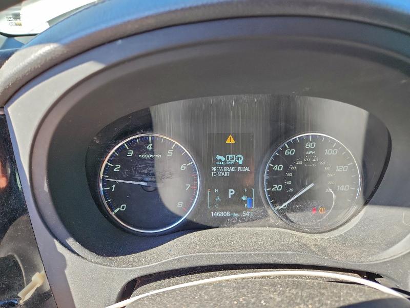 Фото 9 - MITSUBISHI OUTLANDER