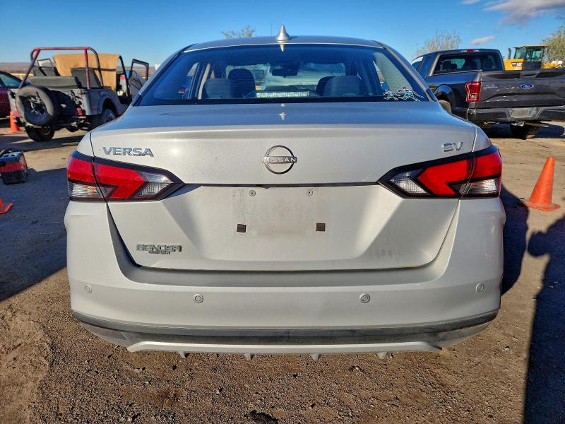 Фото 6 - NISSAN VERSA