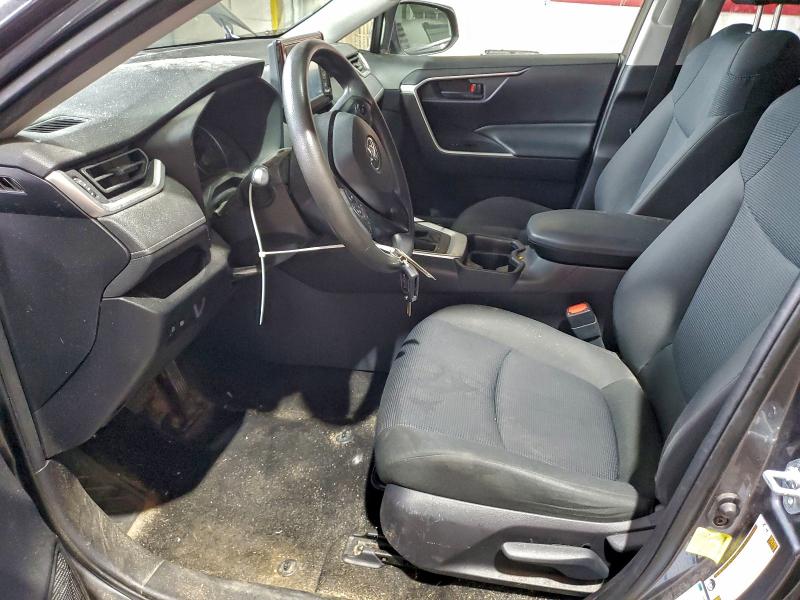 Фото 7 - TOYOTA RAV4