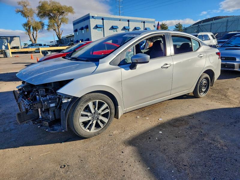 Фото 1 - NISSAN VERSA