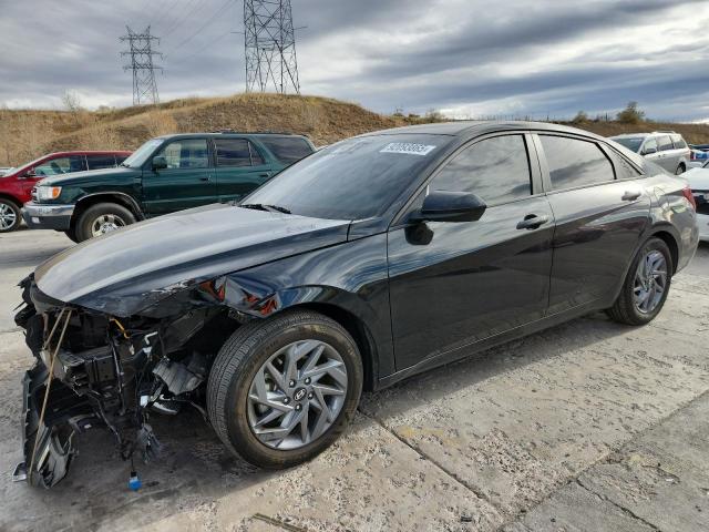 Фото 1 - HYUNDAI ELANTRA