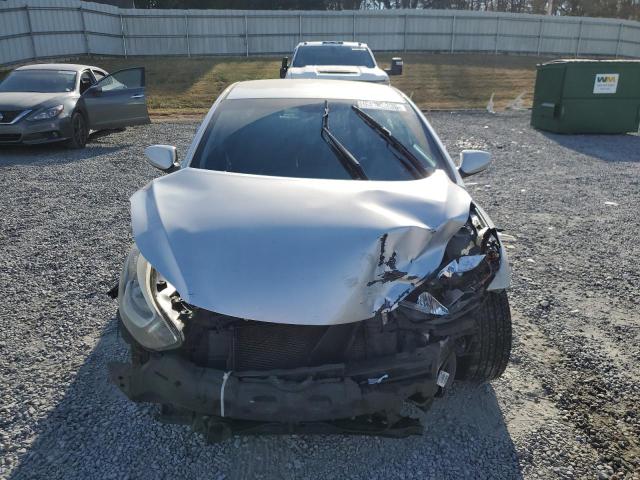 Фото 5 - HYUNDAI ELANTRA