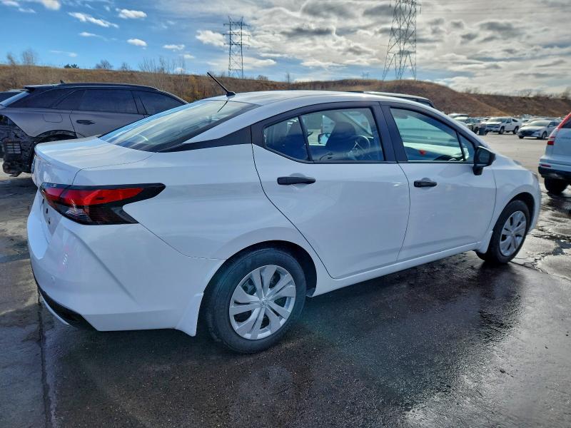 Фото 3 - NISSAN VERSA