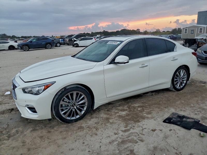 Фото 1 - INFINITI Q50