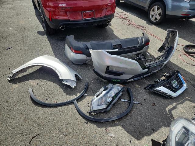 Фото 13 - NISSAN ROGUE