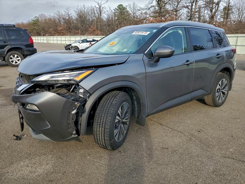 Фото 1 - NISSAN ROGUE