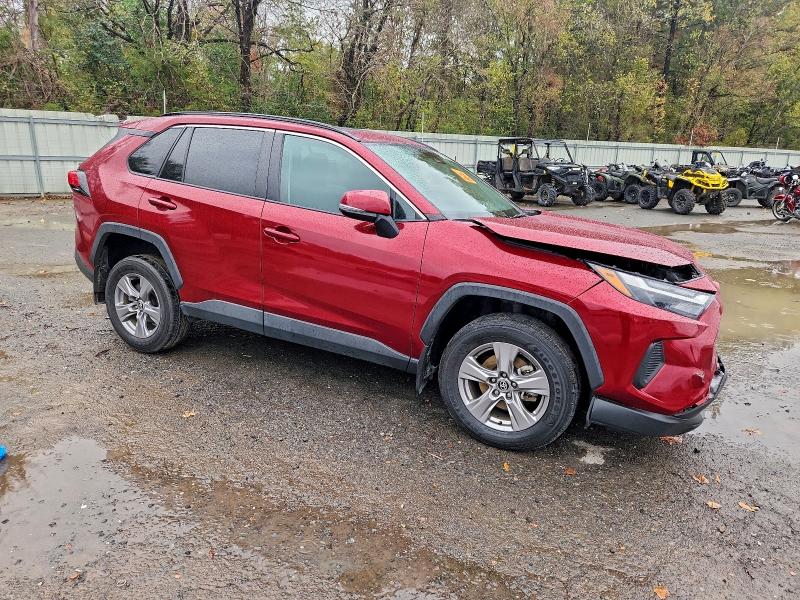 Фото 4 - TOYOTA RAV4