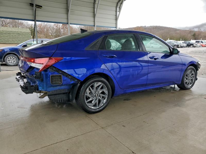 Фото 3 - HYUNDAI ELANTRA