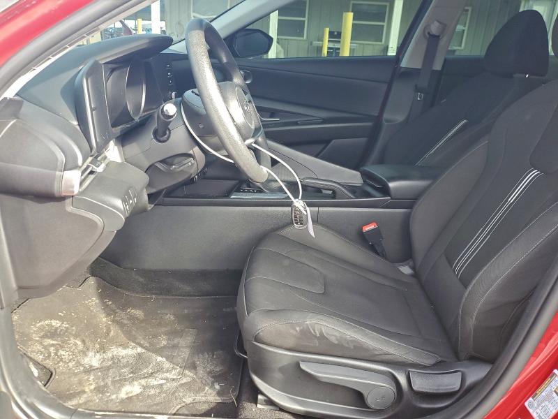 Фото 7 - HYUNDAI ELANTRA