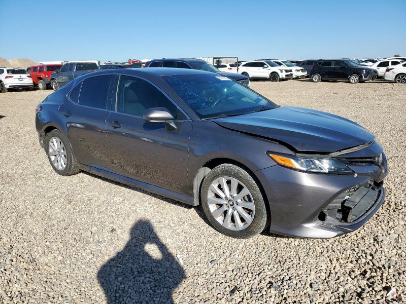 Фото 4 - TOYOTA CAMRY