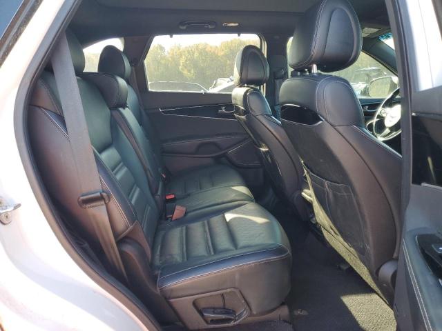 Фото 10 - KIA SORENTO