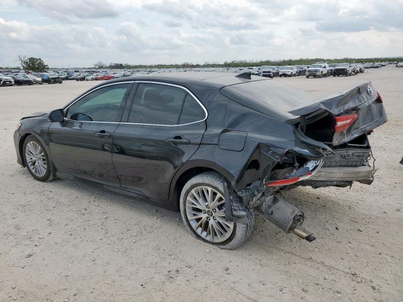 Фото 2 - TOYOTA CAMRY