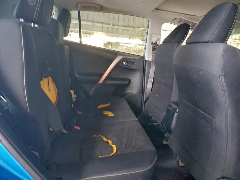 Фото 11 - TOYOTA RAV4