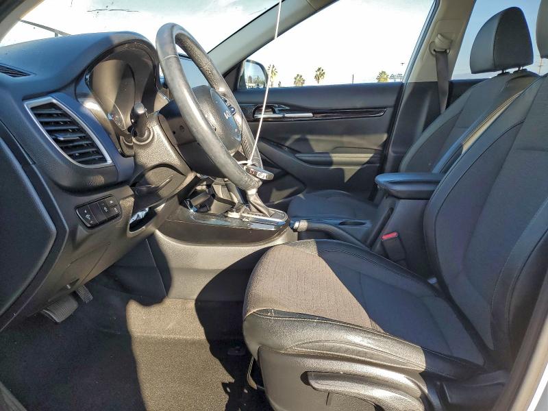 Фото 7 - KIA SELTOS