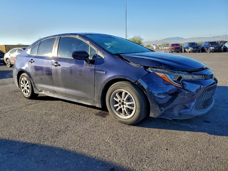 Фото 4 - TOYOTA COROLLA