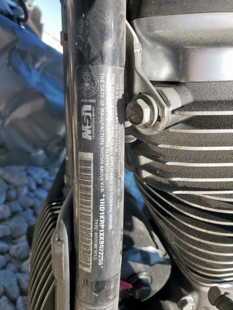 HARLEY-DAVIDSON FLHXS 2019