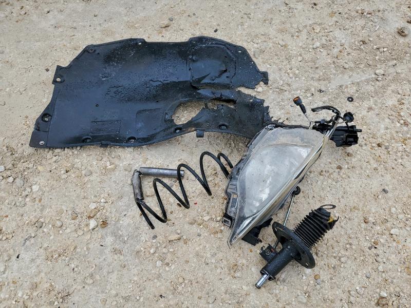 Фото 12 - TOYOTA YARIS