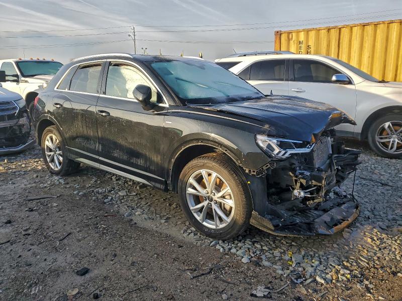 Фото 4 - AUDI Q3