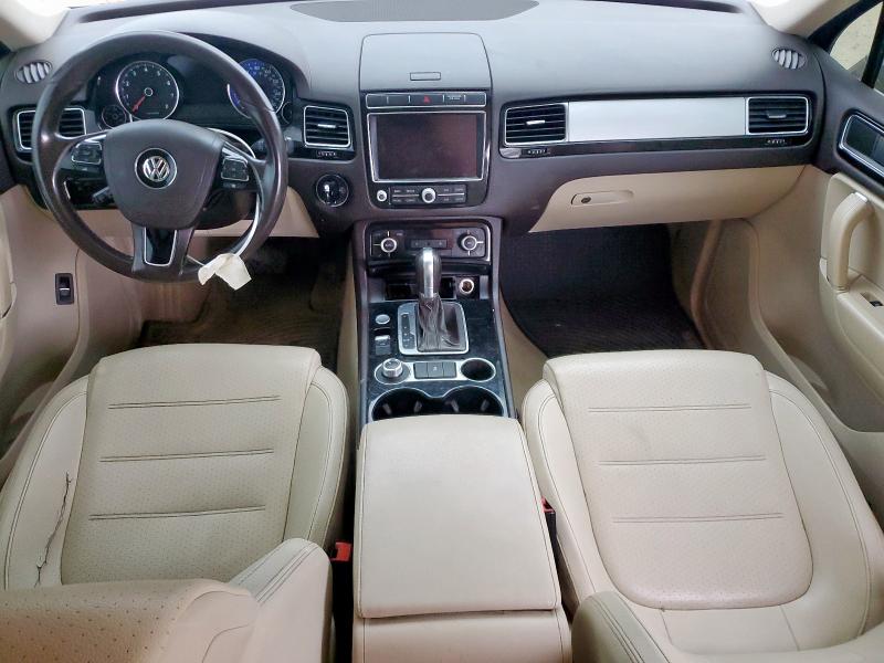 VOLKSWAGEN TOUAREG 2016 VIN WVGEF9BP9GD000516