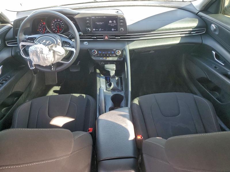 Фото 8 - HYUNDAI ELANTRA