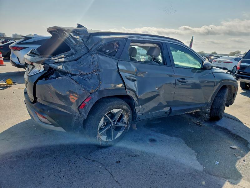 Фото 3 - HYUNDAI TUCSON