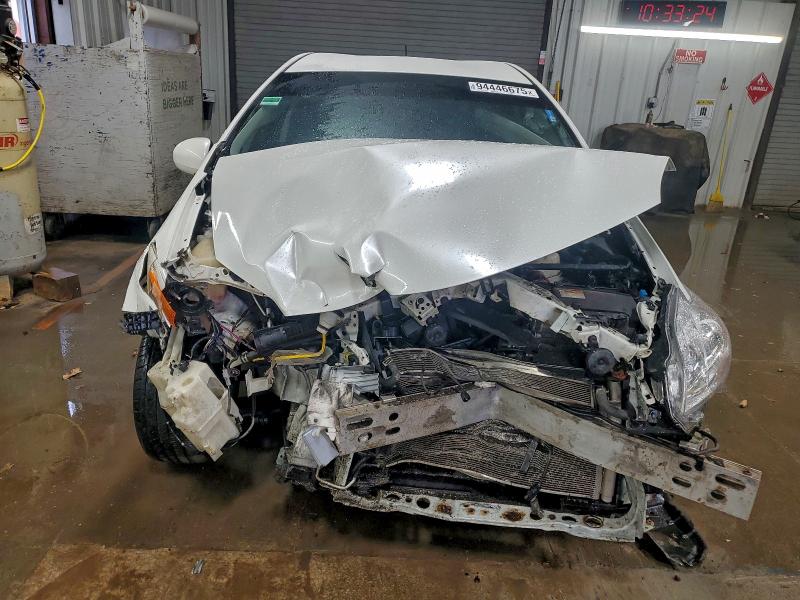 Фото 5 - TOYOTA PRIUS