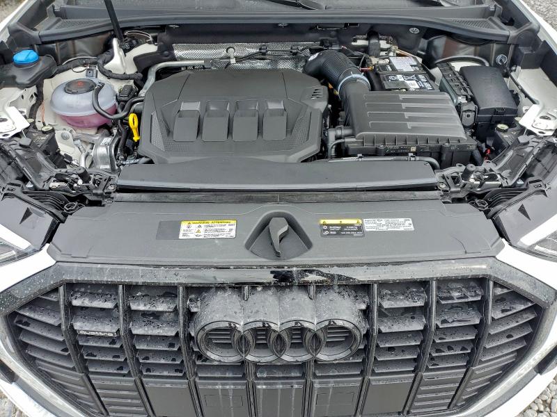 Фото 12 - AUDI Q3