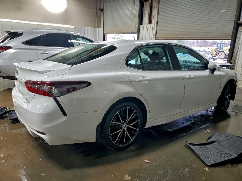 Фото 3 - TOYOTA CAMRY