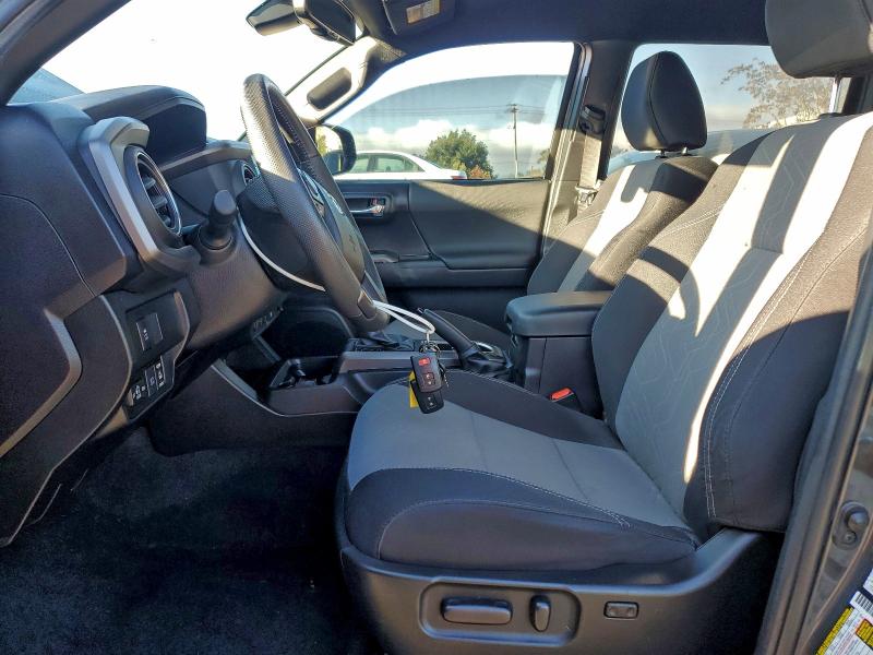 Фото 7 - TOYOTA TACOMA