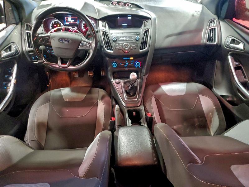 Фото 8 - FORD FOCUS