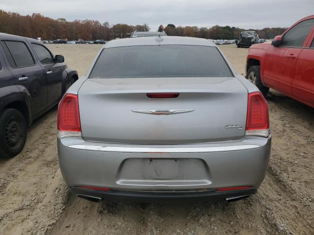 Фото 6 - CHRYSLER 300