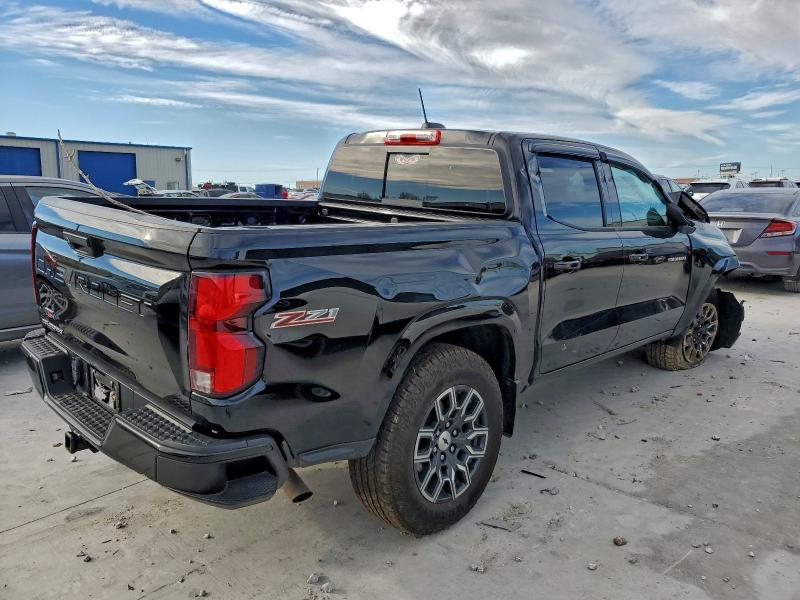Фото 3 - CHEVROLET COLORADO