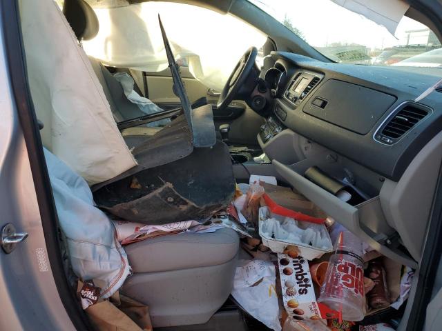 Фото 7 - KIA SEDONA