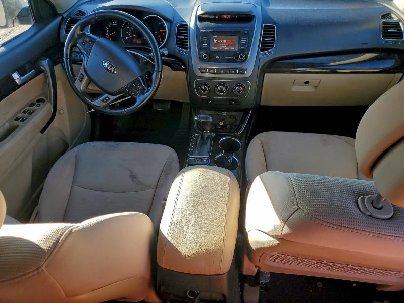 Фото 8 - KIA SORENTO