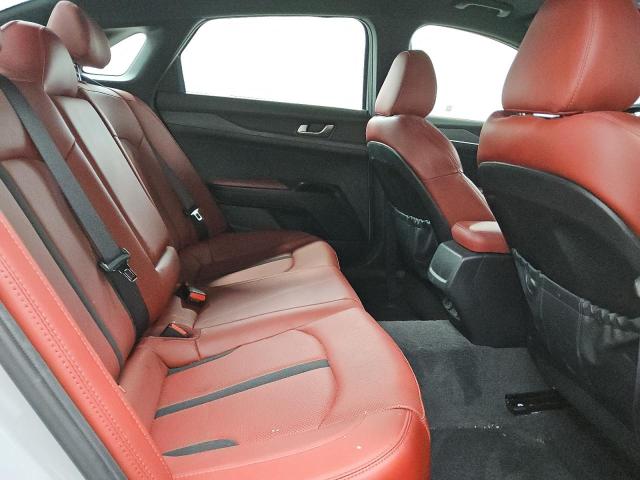 Фото 10 - KIA K5