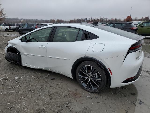 Фото 2 - TOYOTA PRIUS