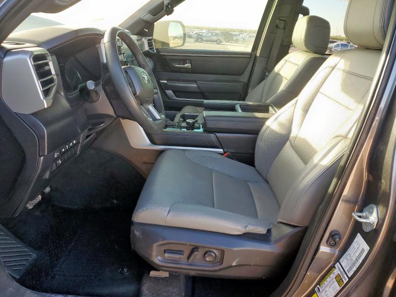 Фото 7 - TOYOTA TUNDRA