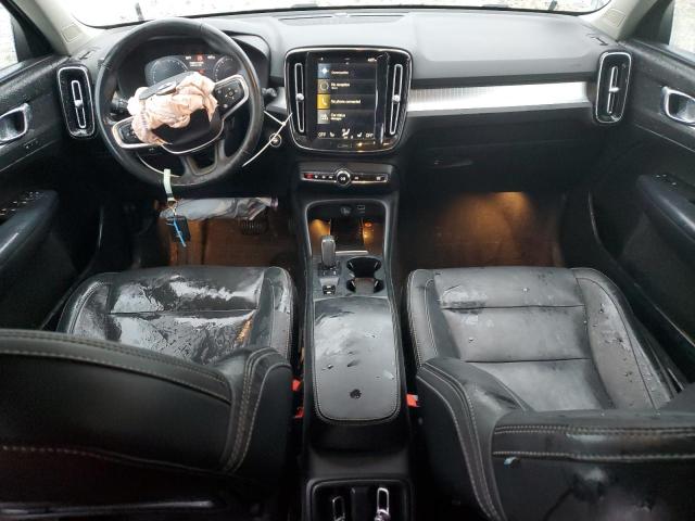 Фото 8 - VOLVO XC40