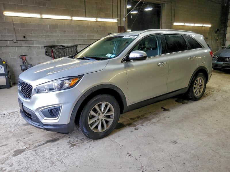 Фото 1 - KIA SORENTO