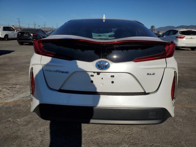 Фото 6 - TOYOTA PRIUS