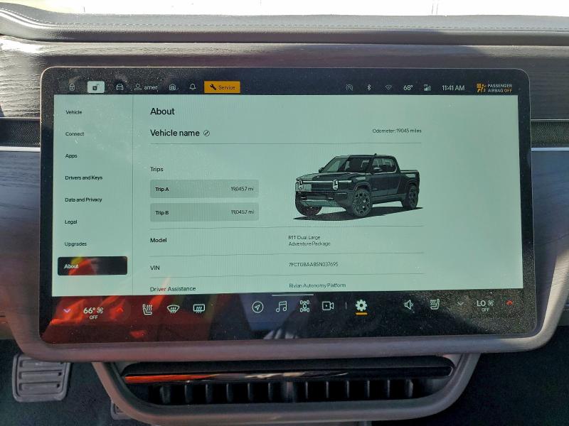 RIVIAN RIT 2025 VIN 7FCTGBAA8SN037695