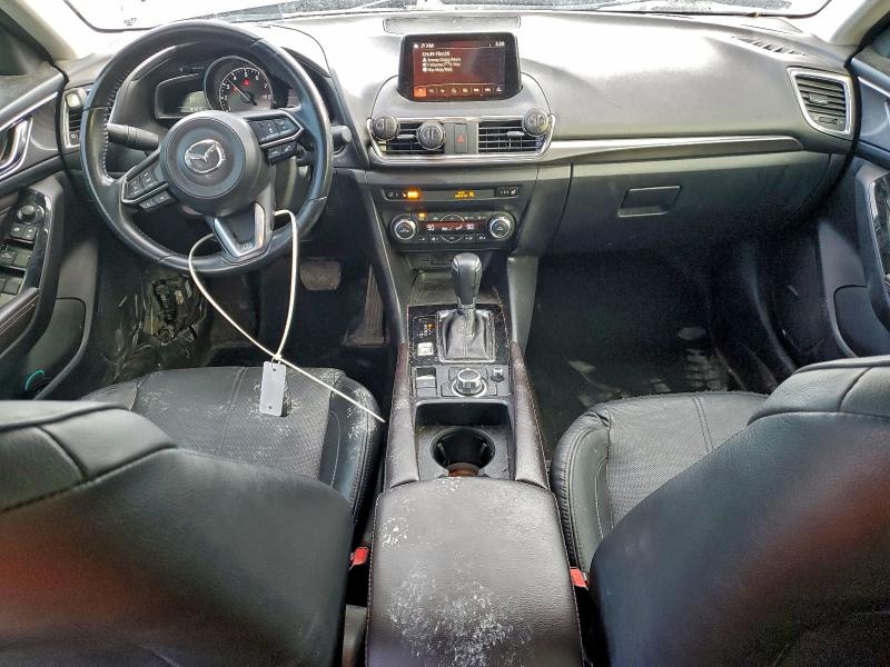 Фото 8 - MAZDA 3